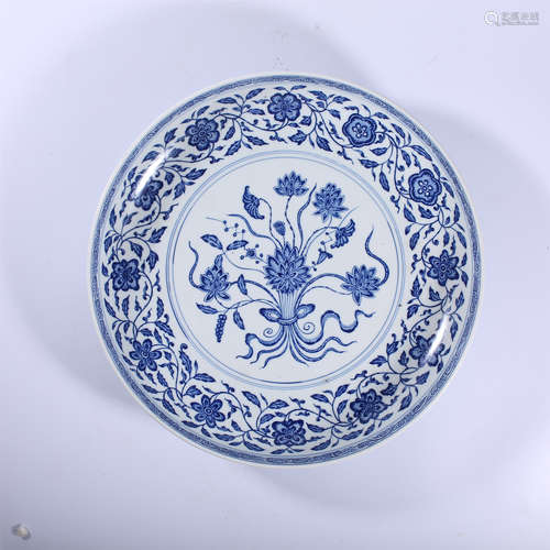 Qing Dynasty Yongzheng blue and white lotus pattern plate