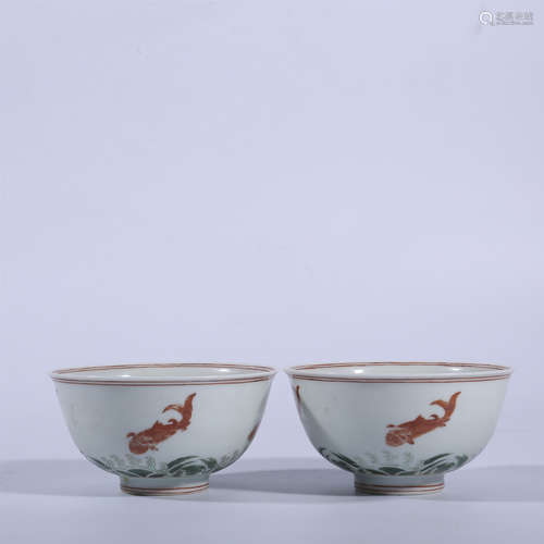 A pair of pastel three fish pattern bowls in Kangxi of Qing ...