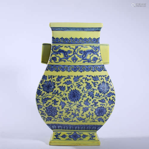 Qing Dynasty Qianlong yellow bottom blue and white double ea...