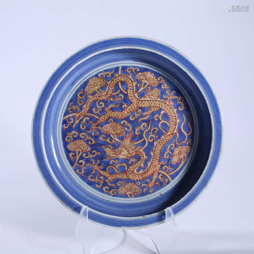 Blue bottom gold color dragon pattern plate of Ming Dynasty