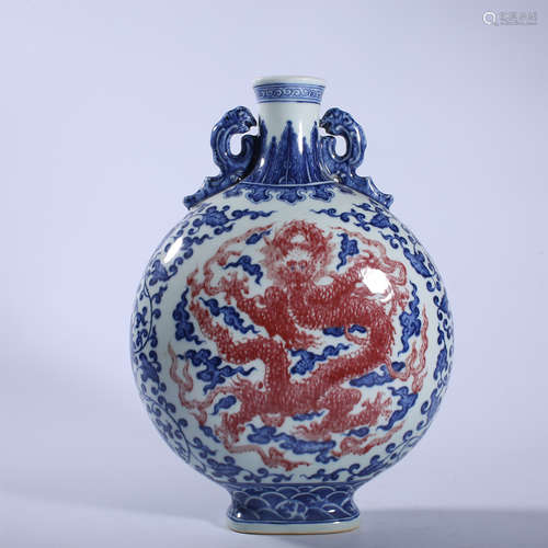 Qing Dynasty Qianlong blue and white underglaze red dragon f...