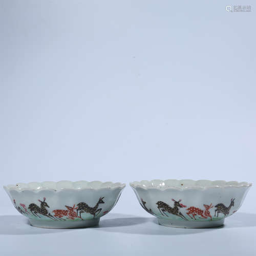 A pair of pastel deer shaped bowls in Qing Dynasty