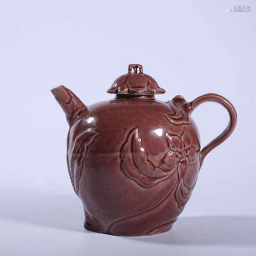 Red glazed teapot of Ming Dynasty