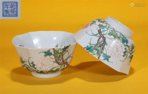 A PAIR OF ENAMEL GLAZED PORCELAIN BOWLS