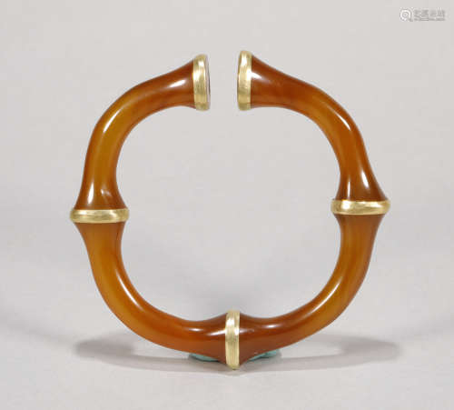 A BAMBOO DESIGN BRACELET