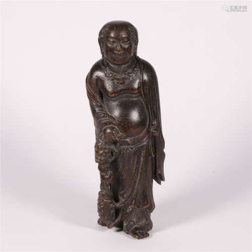 A QING STYLE AGARDWOOD STATUE