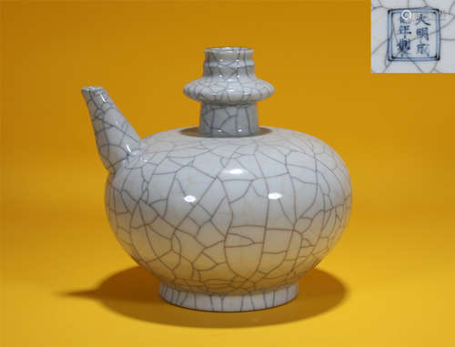 A PORCELAIN PITCHER OR POT