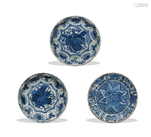 Three Chinese Blue and White Export Plates, 16th