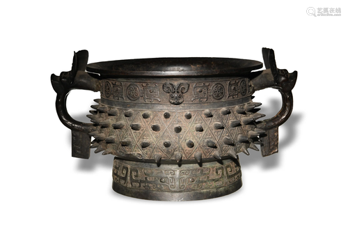 Chinese Zhou Style Bronze Gui, Ming or Qing