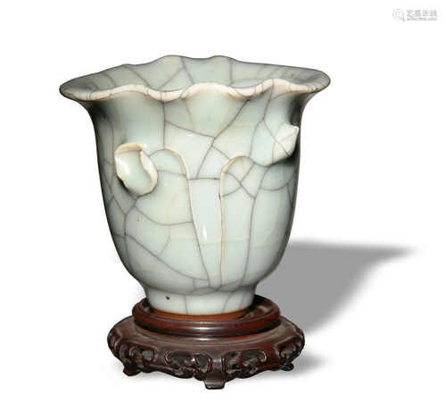 Chinese Ge Glazed Cup, 18th Century