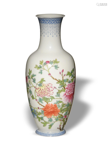 Chinese Famille Rose Eggshell Vase, Republic