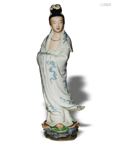 Porcelain Guanyin with Fujian Huiguan Mark, Republic