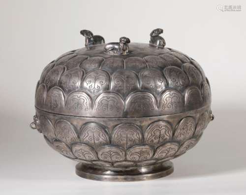 Han Dynasty - Patterned Pure Silver Round Box