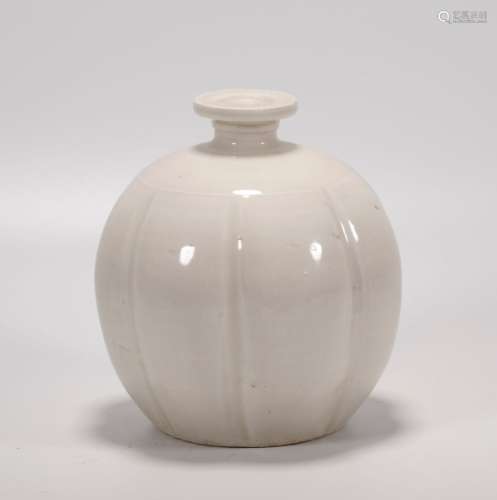 Song Dynasty - Ding Ware Jar
