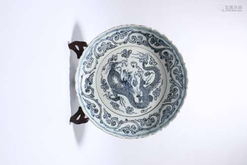 chinese blue and white porcelain dragon pattern dish