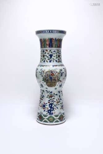 chinese wucai porcelain floral pattern vase