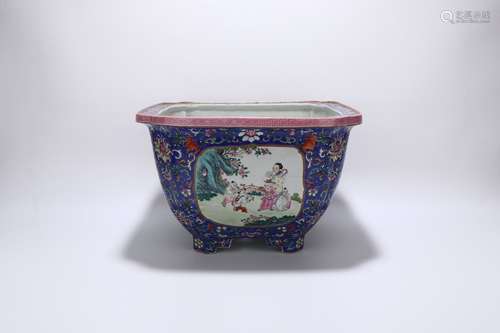 chinese famille rose porcelain jardiniere with framed design