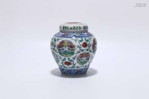 chinese doucai porcelain floral pattern jar