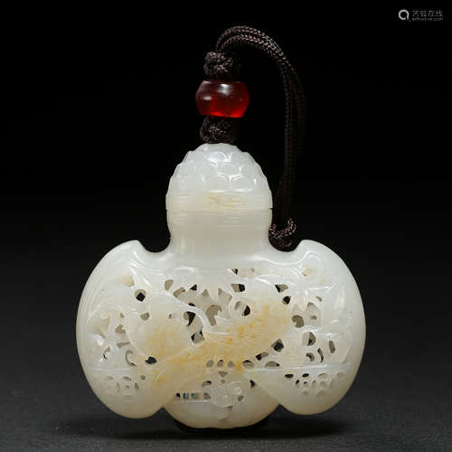 HETIAN JADE SACHET, QING DYNASTY, CHINA