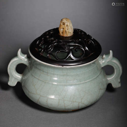 CHINESE LONGQUAN WARE INCENSE BURNER, SONG DYNASTY