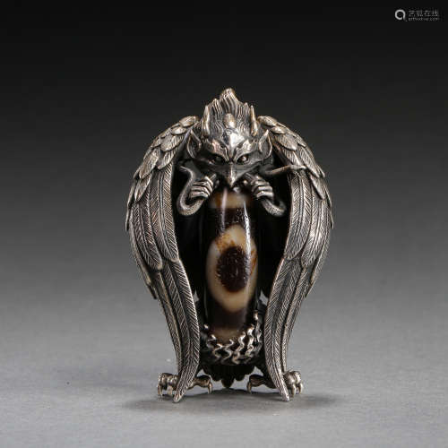 CHINESE MING DYNASTY DZI BEADS INLAID WITH STERLING SILVER B...