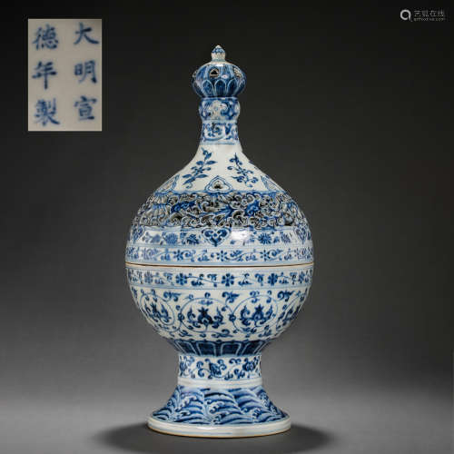 CHINESE MING DYNASTY BLUE VASE