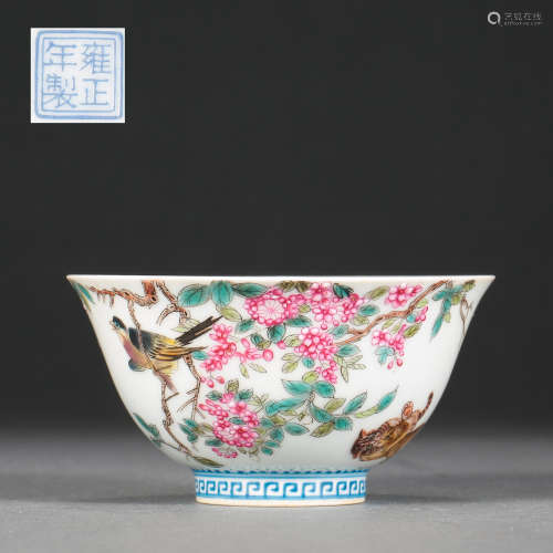 CHINESE QING DYNASTY BLUE AND WHITE PASTEL CUP