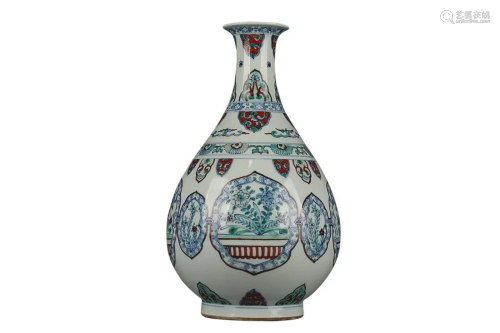 BLUE & WHITE AND DOUCAI 'FLORAL' PEAR SHAPED VASE