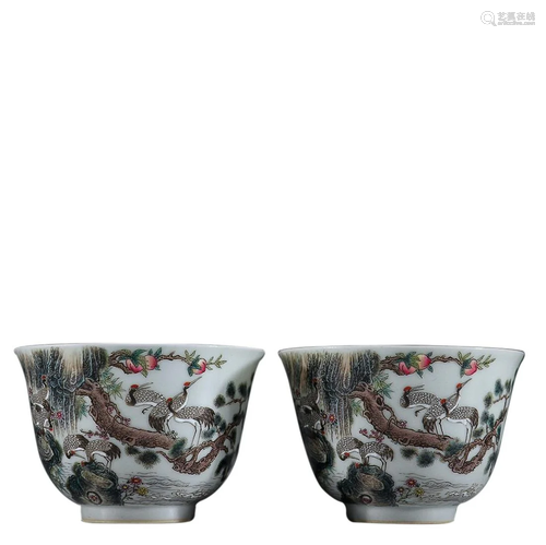 PAIR OF FAMILLE ROSE 'CRANE' CUPS