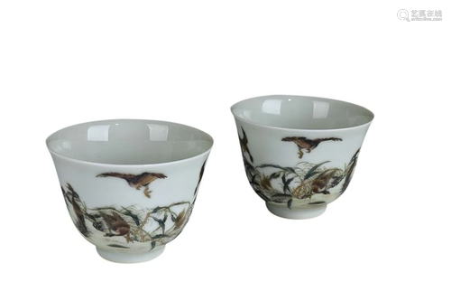 SET OF FAMILLE ROSE ' ANSER ' CUPS