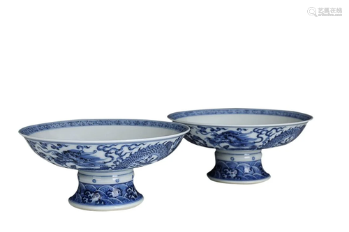 PAIR OF BLUE & WHITE 'DRAGON PURSUING FLOWER' TRAYS