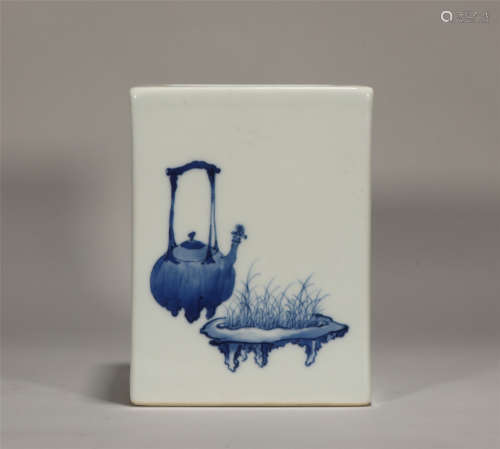 Qing Dynasty Qianlong Blue and White Poetry Penholder