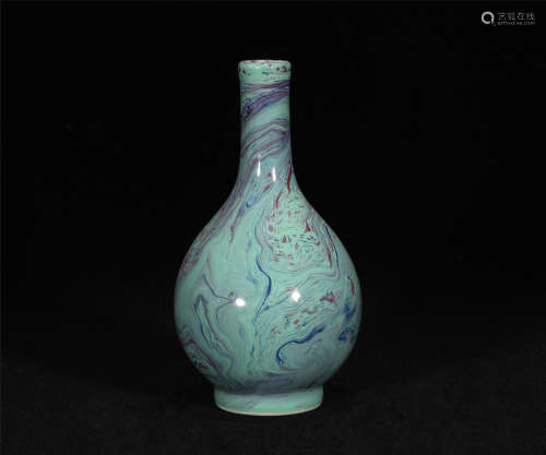 The glazed celestial sphere bottle of Yongzheng kiln in Qing...