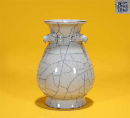 Ming Dynasty Chenghua Brother Kiln bottle