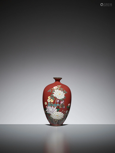 AN UNUSUAL IRON-RED CLOISONNE ENAMEL VASE