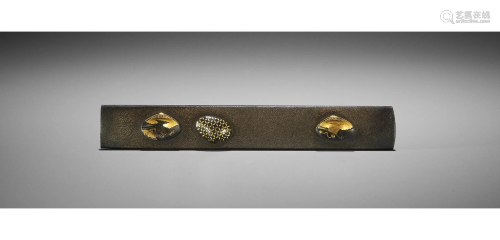 A SHIBUICHI KOZUKA WITH SHELLS FOR KAI-AWASE