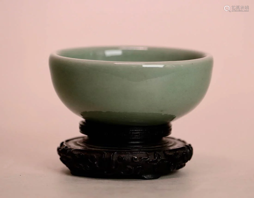 Chinese Ming Longquan Porcelain Bowl on Stand