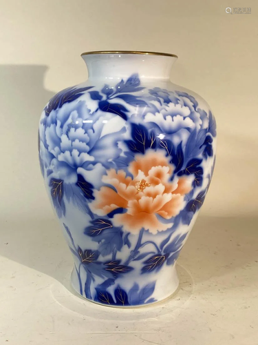 Japanese Fukugawa Porcelain Vase