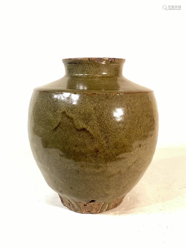 Japanese Pottery Vase with Teadust Glaze