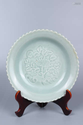 Chinese Longquan Wave Porcelain Plate