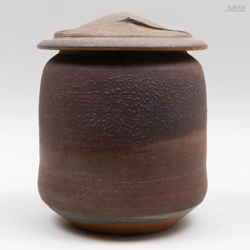 Large Karen Karnes Earthenware Jar and Cover