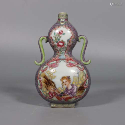 Famille Rose Calabash Bottle with the Pattern of Flowers and...