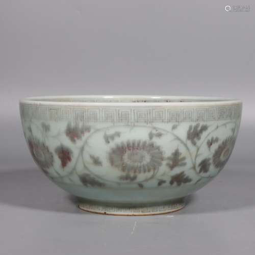 Red Glaze Bowl with the Pattern of Flowers