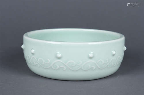 Bean Green Glaze Pot with Drum Nail of the Qing Qian Long Dy...