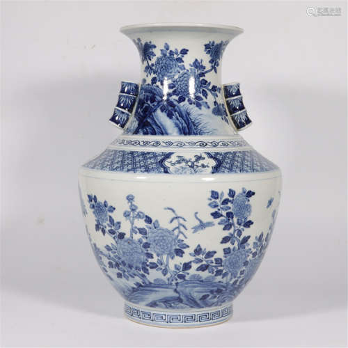 Blue -and-white Double Ear Statue with the Patternnof Floral...