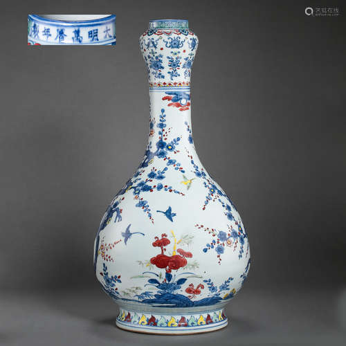 CHINESE BLUE AND WHITE PORCELAIN GARLIC SHAPED HEAD BOTTLE, ...