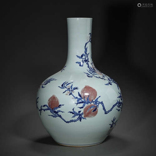 PEACH VASE, QIANLONG PERIOD, CHINA