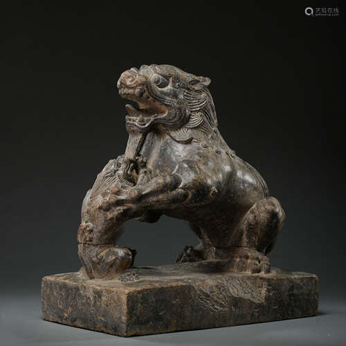 STONE LION STATUE, TANG DYNASTY, CHINA