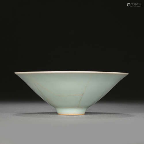 LONGQUAN WARE CELADON GLAZED BOWL, SOUTHERN SONG DYNASTY, CH...