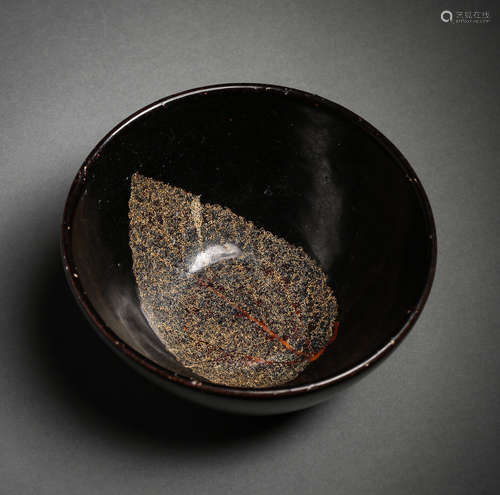 JIZHOU WARE WOODEN LEAF PATTERNED CUP, SOUTHERN SONG DYNASTY...